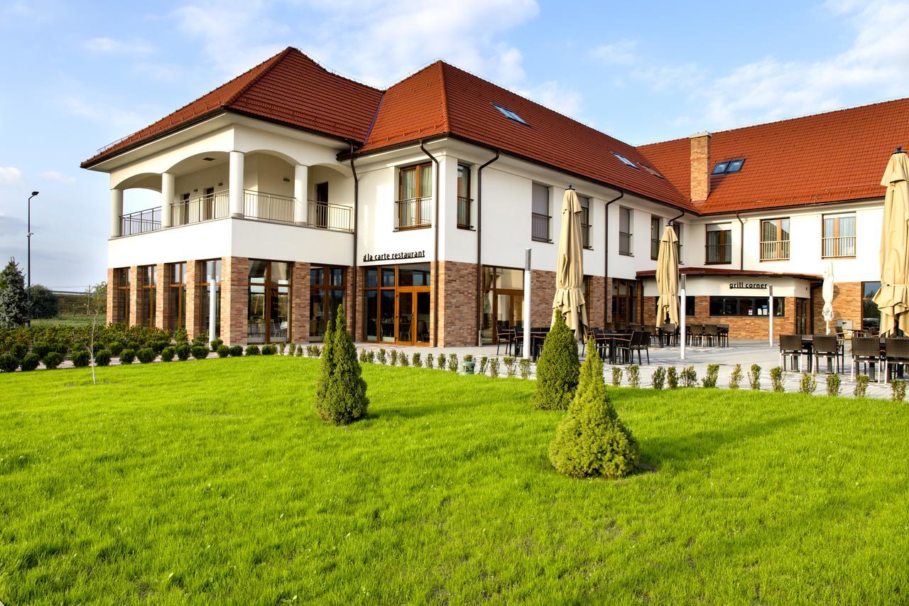 Family-Hotel Balástya Exterior foto